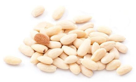 Amandes mondées BIO (matière première) (10 kg) 7
